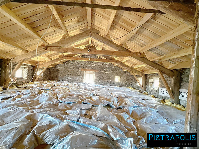 Maison ancienne - 235 m² - 4 pièces