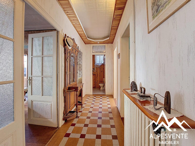 Maison ancienne - 294 m² - 13 pièces