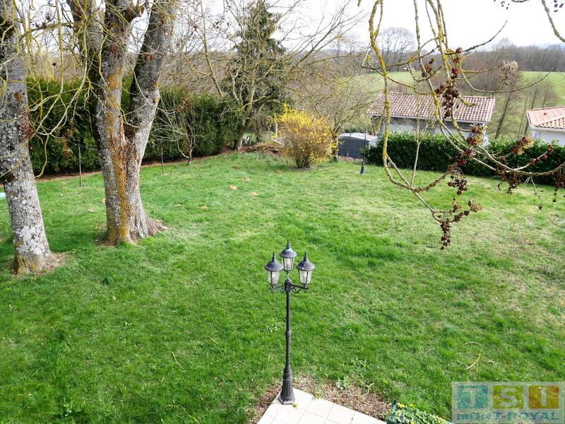 Maison en pierre - 120 m² - 6 pièces