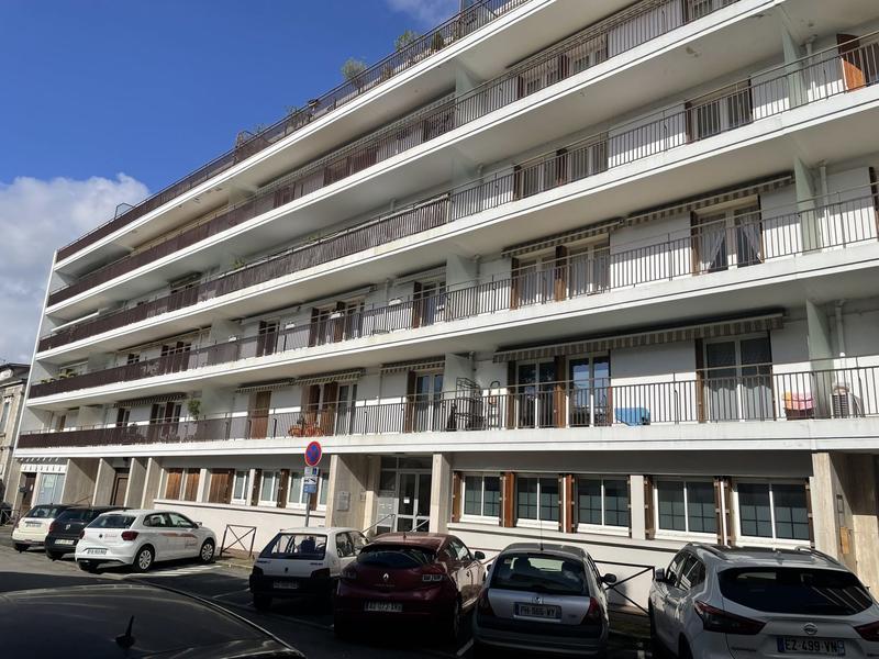 Appartement - 95 m² - 3 pièces