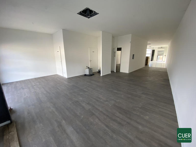 Local commercial - 128 m² - 2 pièces