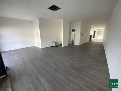 Local commercial - 128 m² - 2 pièces