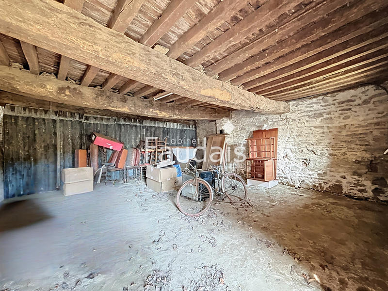 Maison - 210 m² - 1 pièce