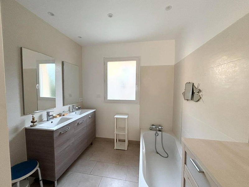 Maison - 149 m² - 5 pièces