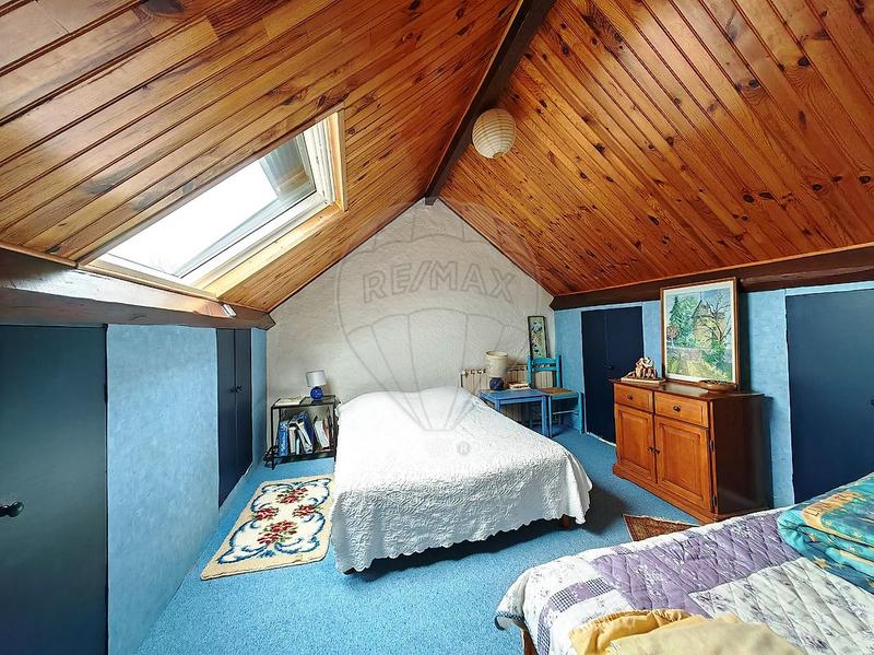 Maison - 169 m² - 8 pièces