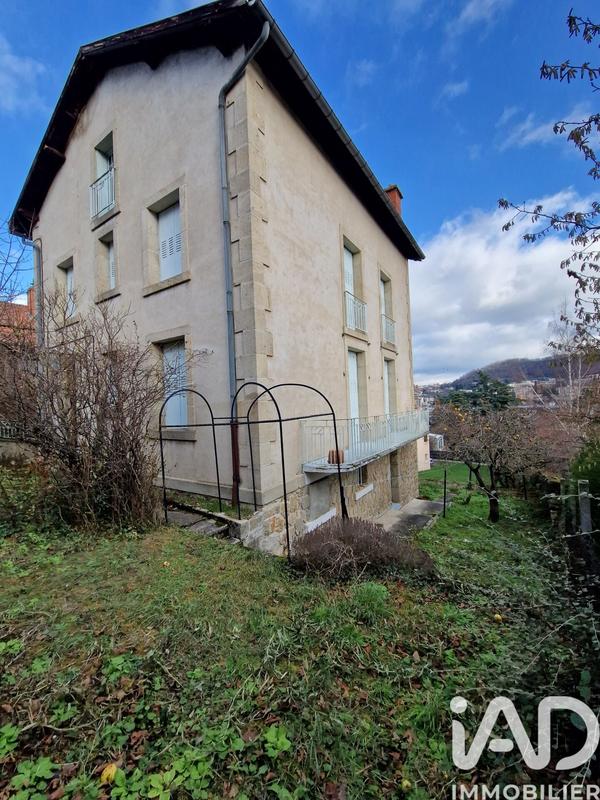 Maison - 223 m² - 12 pièces