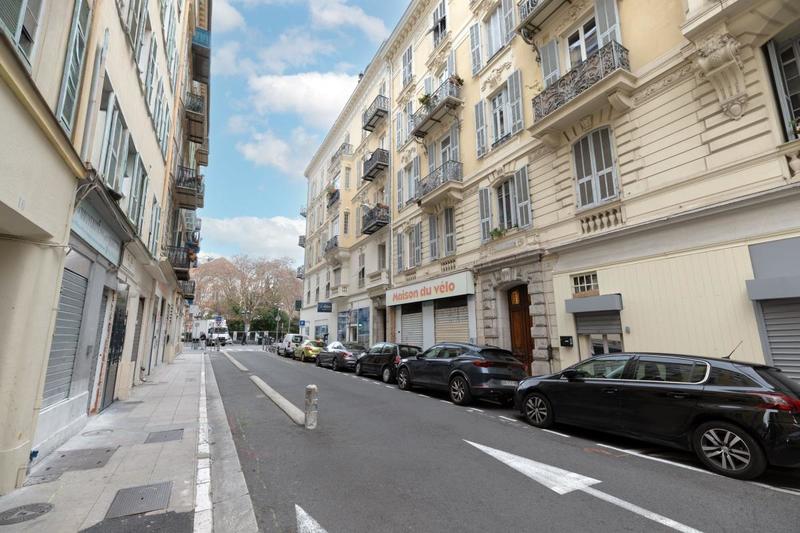 Appartement - 84 m² - 3 pièces