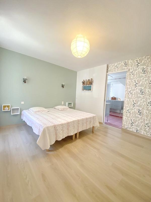 Villa - 210 m² - 8 pièces