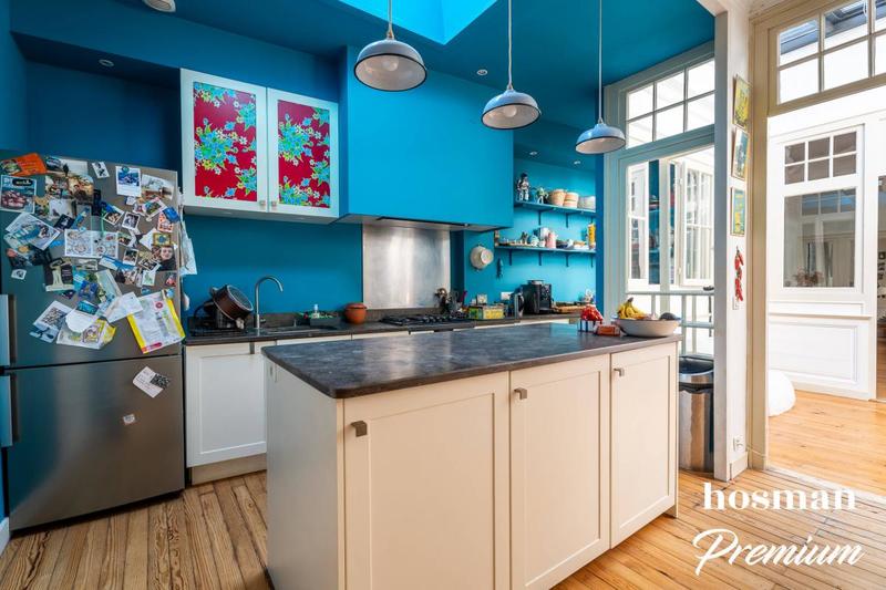 Maison - 250 m² - 7 pièces