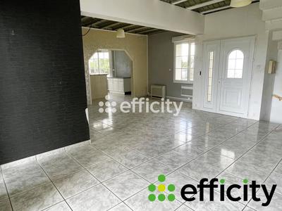 Maison - 179 m² - 5 pièces