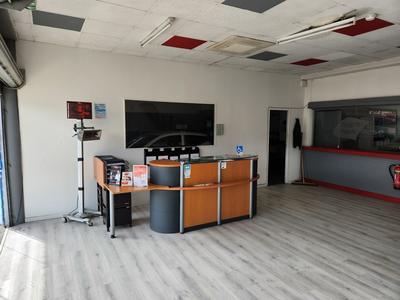 Local commercial - 200 m²