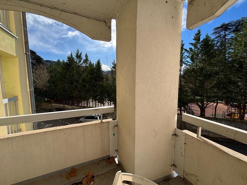 Appartement - 94 m² - 5 pièces