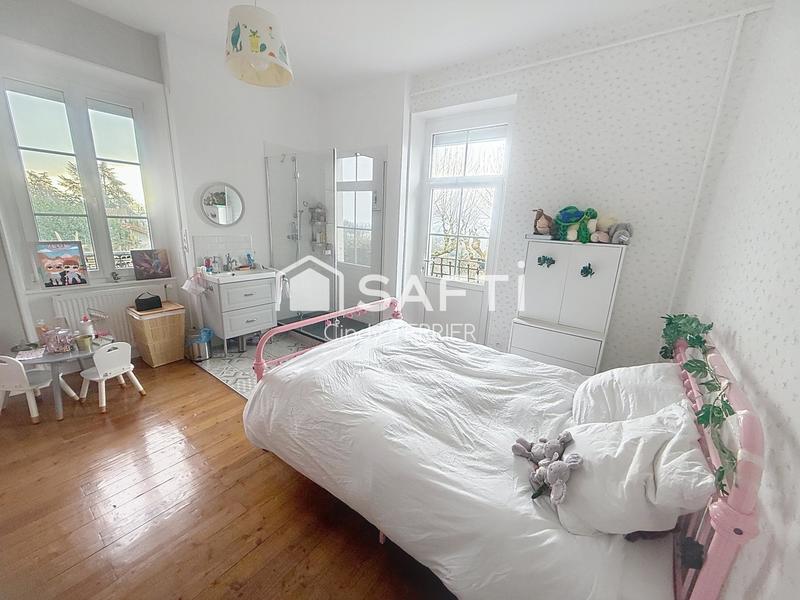 Maison de maîtres - 242 m² - 7 pièces