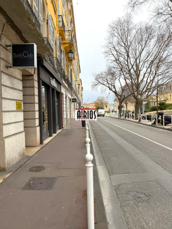 Local d'activité / Entrepôt - 105 m²