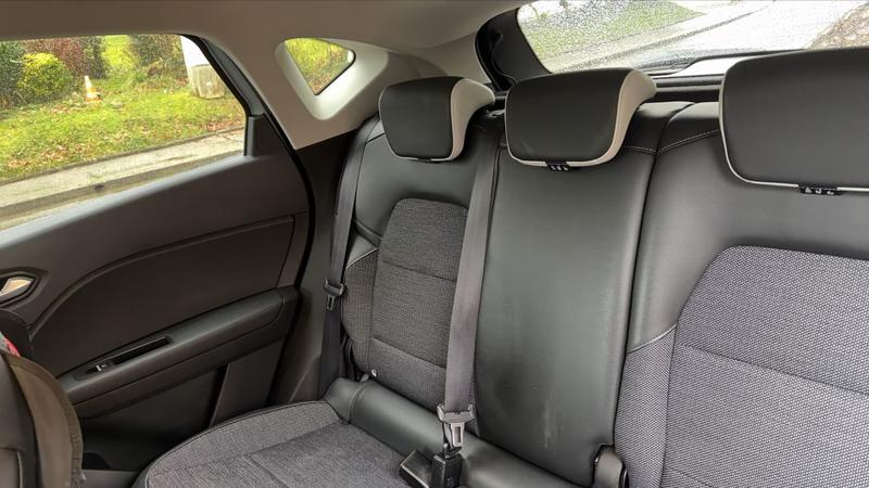 Renault Captur 1.5 Blue dCi 115 Edc6 Intens