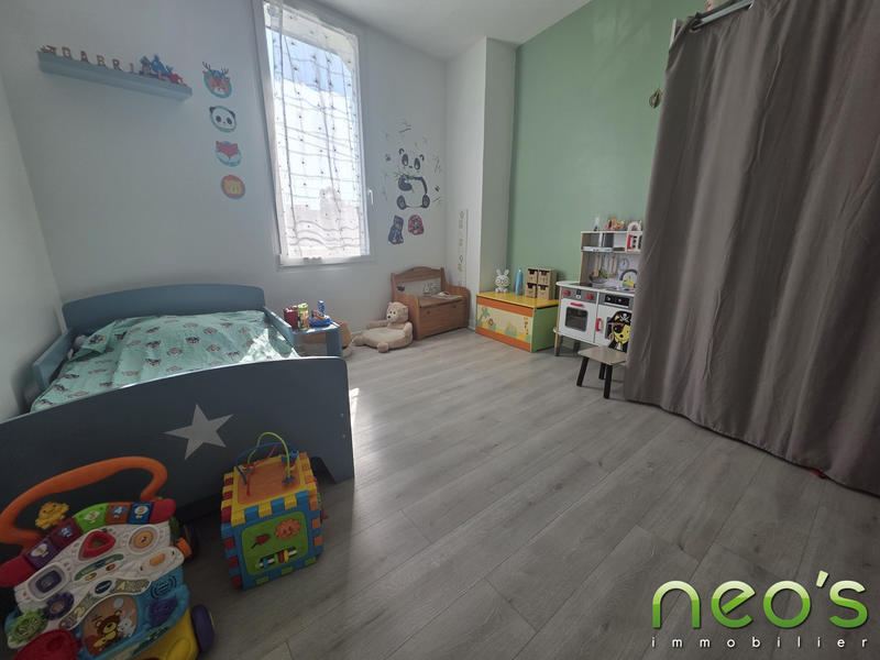 Maison - 93 m² - 5 pièces