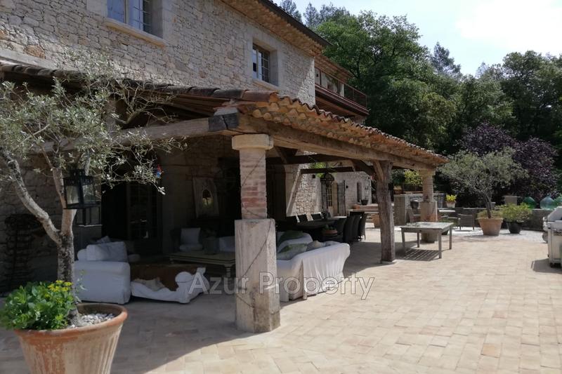 Maison - 460 m² - 14 pièces