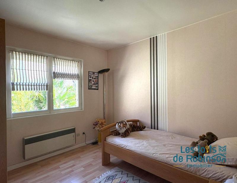 Maison - 121 m² - 7 pièces