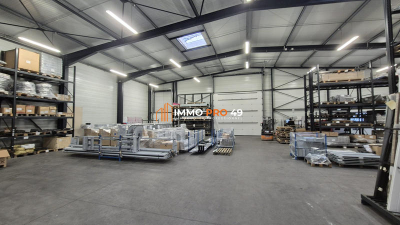 Local d'activités - 3 340 m²