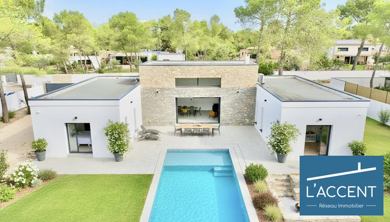 Maison - 199 m² - 8 pièces