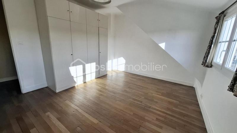 Maison - 192 m² - 9 pièces