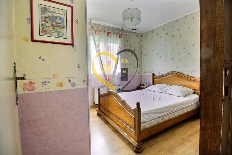 Maison - 80 m² - 5 pièces