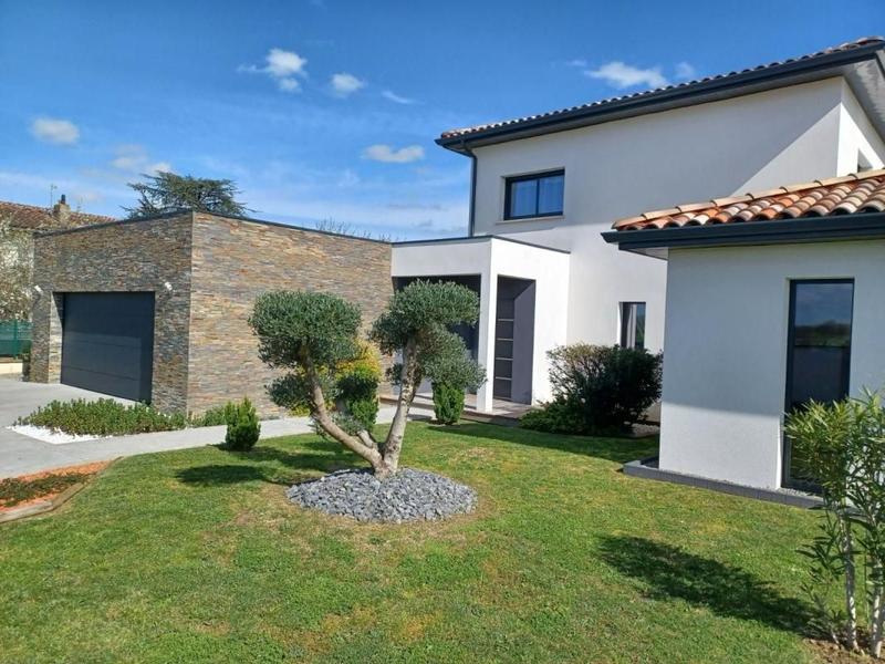 Maison - 160 m² - 5 pièces