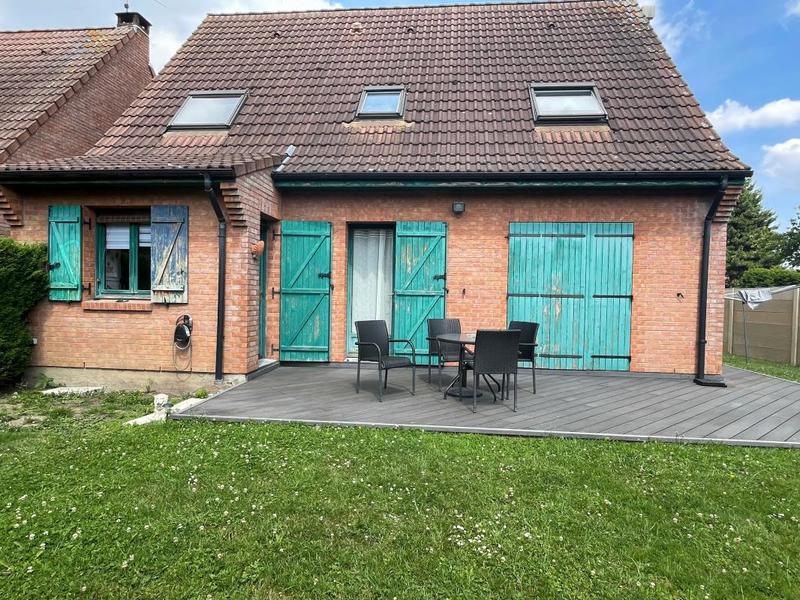 Maison - 95 m² - 5 pièces