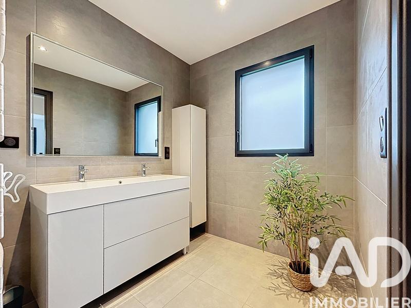 Maison - 136 m² - 7 pièces