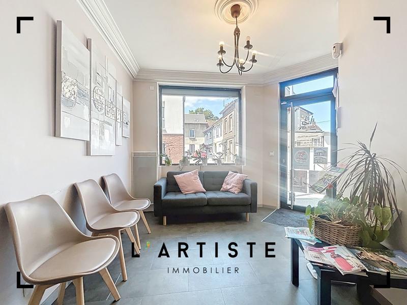 Bureau - 141 m² - 7 pièces