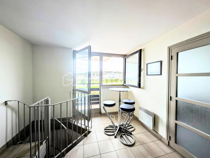 Bureau - 117 m² - 5 pièces