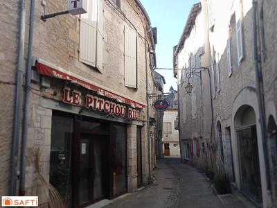 Maison - 310 m² - 8 pièces