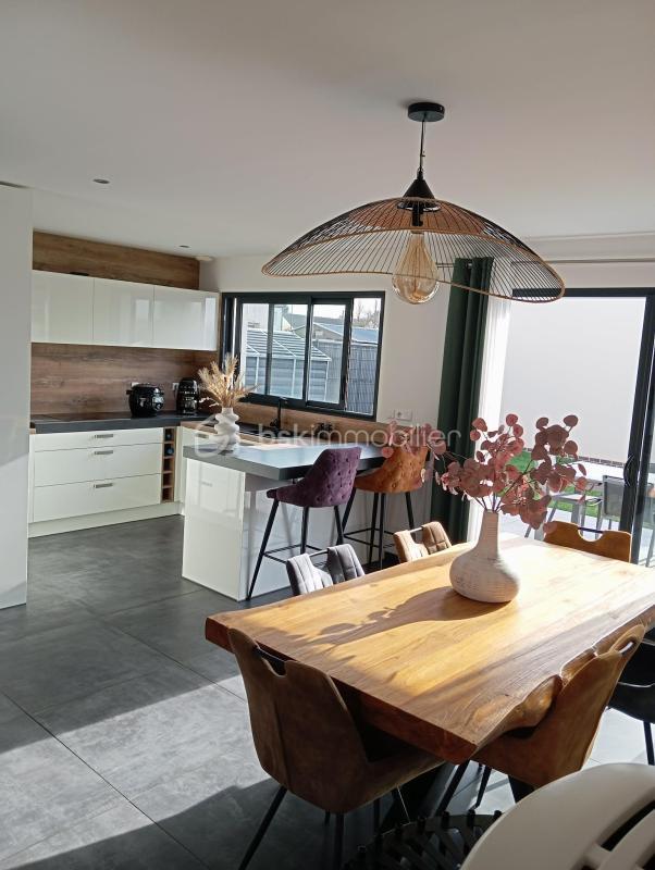 Maison - 127 m² - 7 pièces