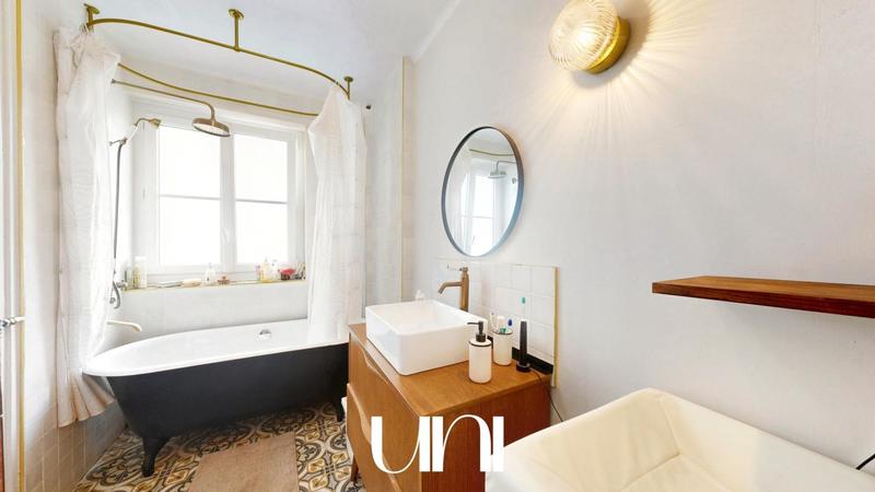 Appartement - 94 m² - 4 pièces