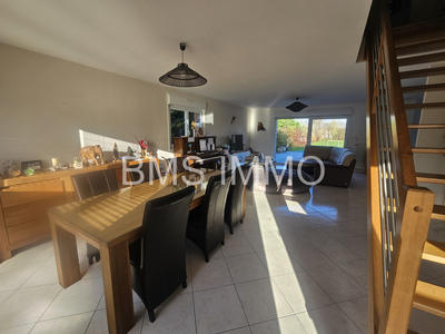 Maison - 205 m² - 6 pièces