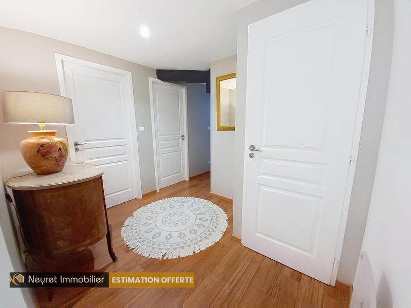 Maison - 104 m² - 4 pièces