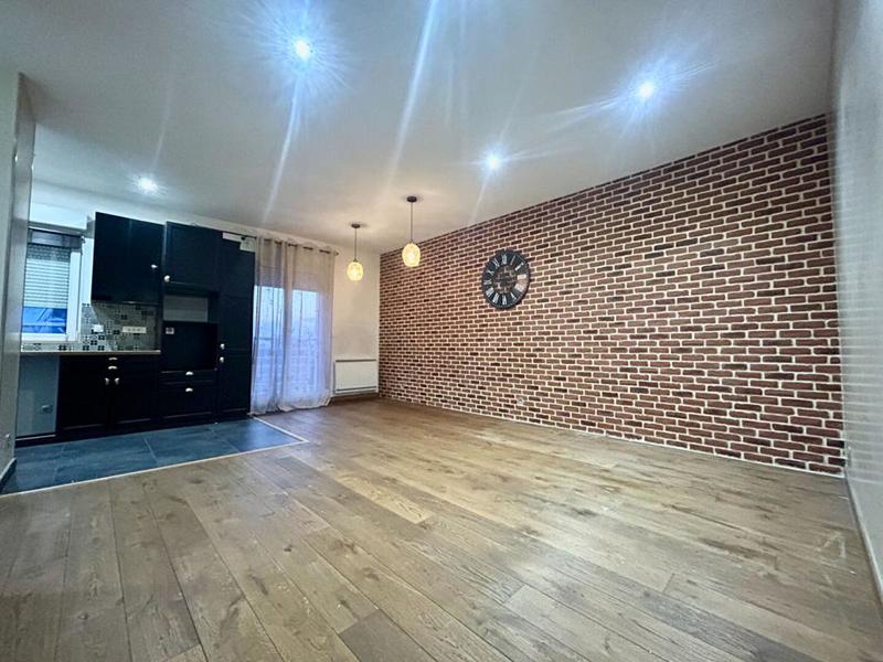 Appartement - 105 m² - 7 pièces