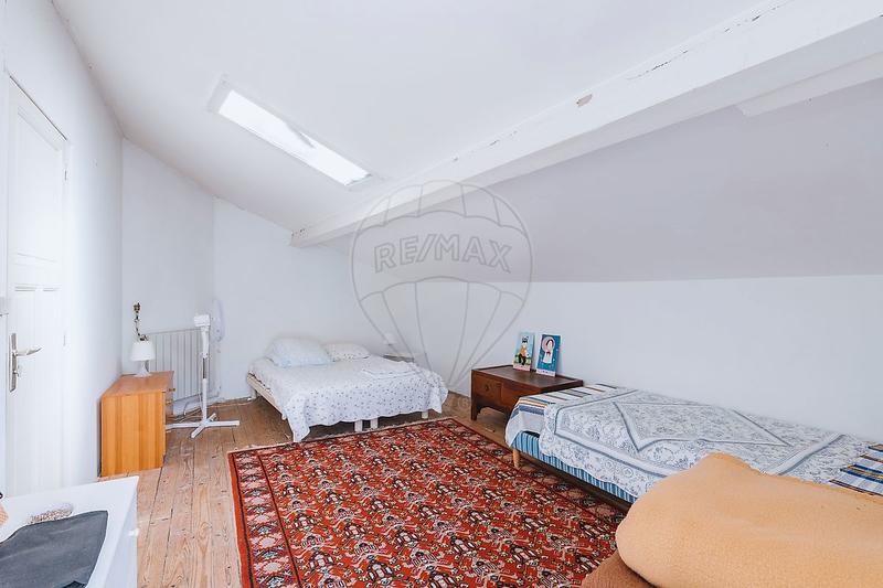 Propriété - 218 m² - 8 pièces