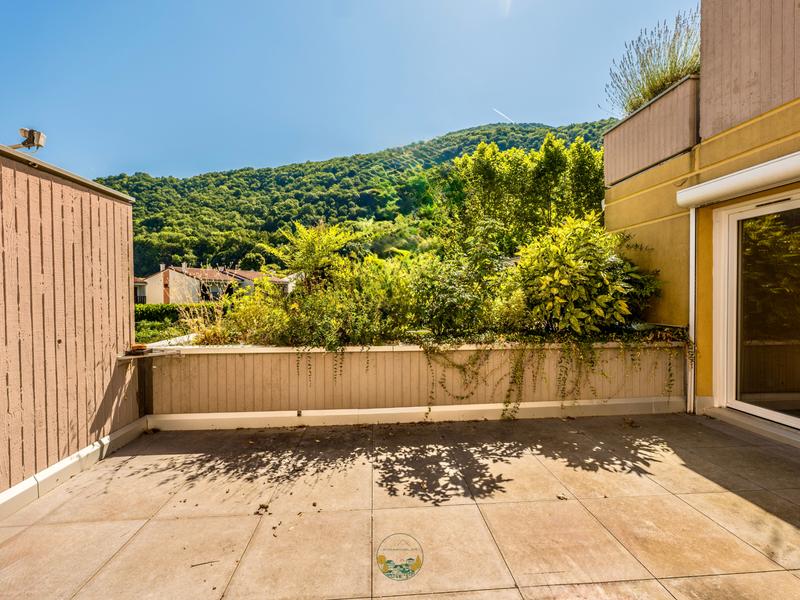 Appartement - 91 m² - 3 pièces