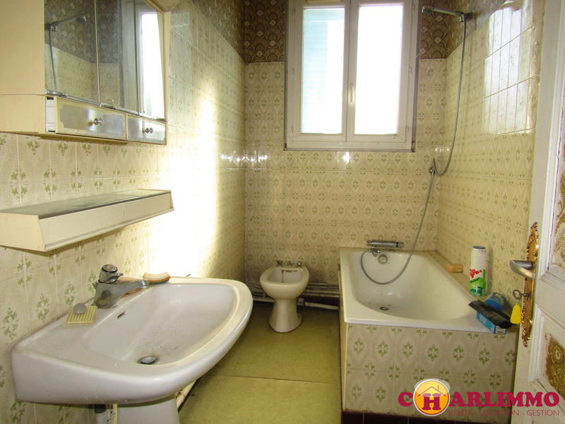 Maison traditionnelle - 166 m² - 5 pièces