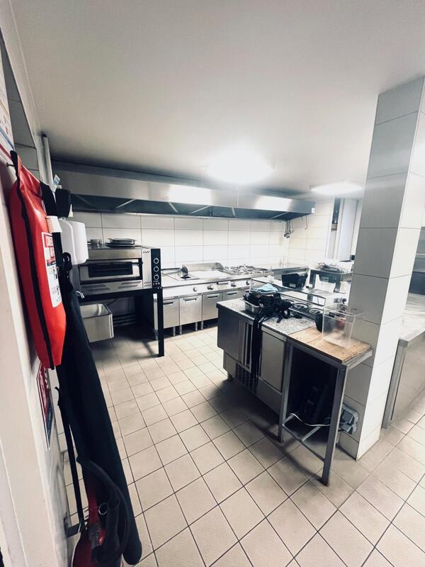 Fonds de commerce - Hôtellerie / Restauration - 300 m²