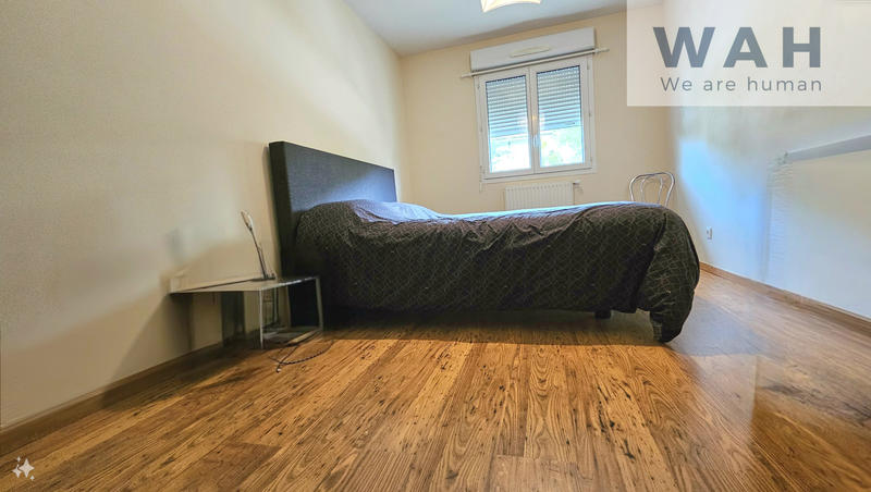 Appartement - 90 m² - 4 pièces