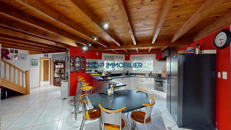 Maison - 196 m² - 4 pièces