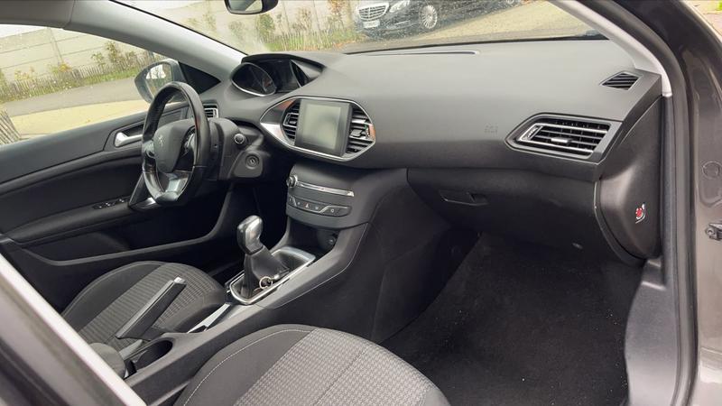 Peugeot 308 II 1.6 BlueHDi 100 Active