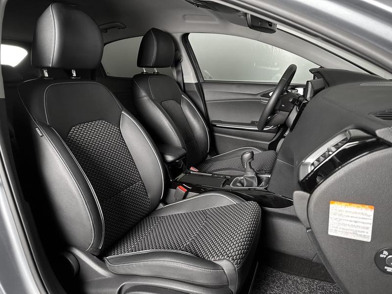 Kia Xceed Active 1.6 Crdi 136ch Mhev Ja18p Regul Carplay Camera Full Led Attelage Gps Clim 136 Ch