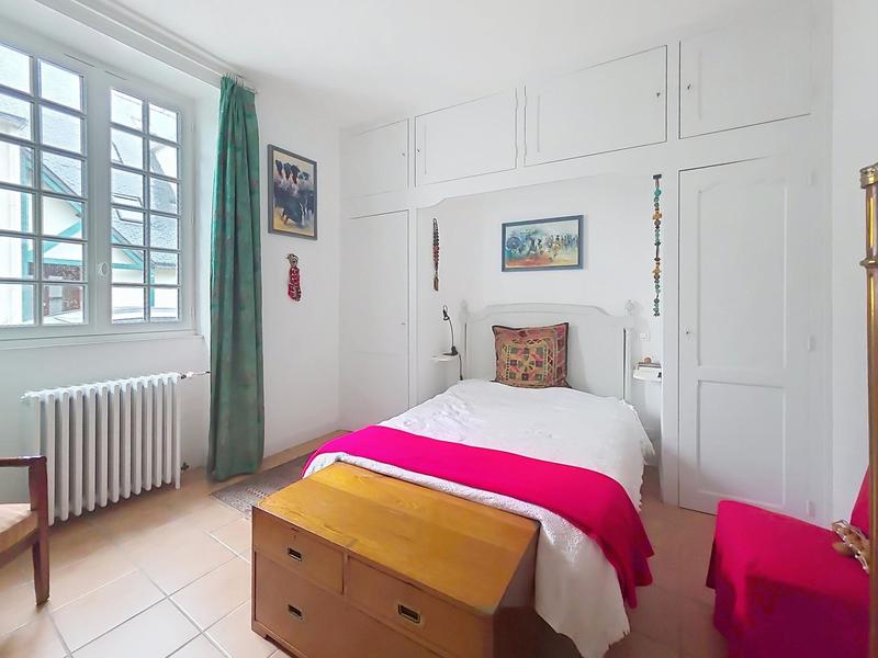 Maison - 182 m² - 7 pièces