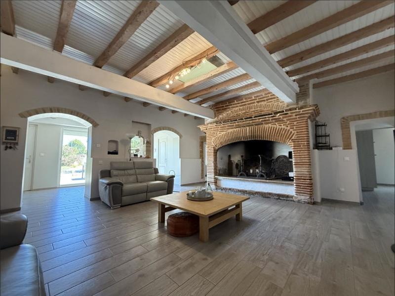 Propriété - 293 m² - 10 pièces