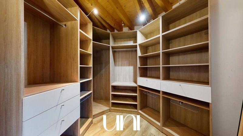 Maison - 200 m² - 7 pièces