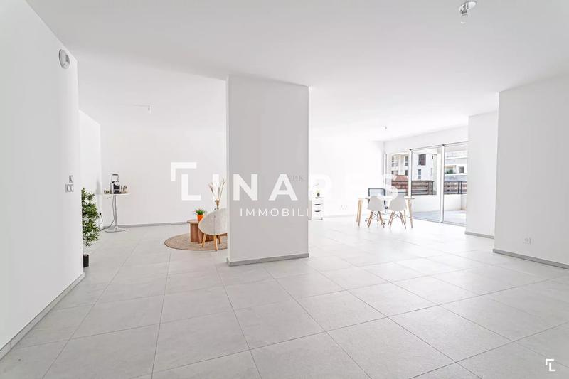 Appartement - 132 m² - 4 pièces