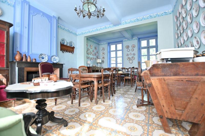 Maison - 262 m² - 9 pièces